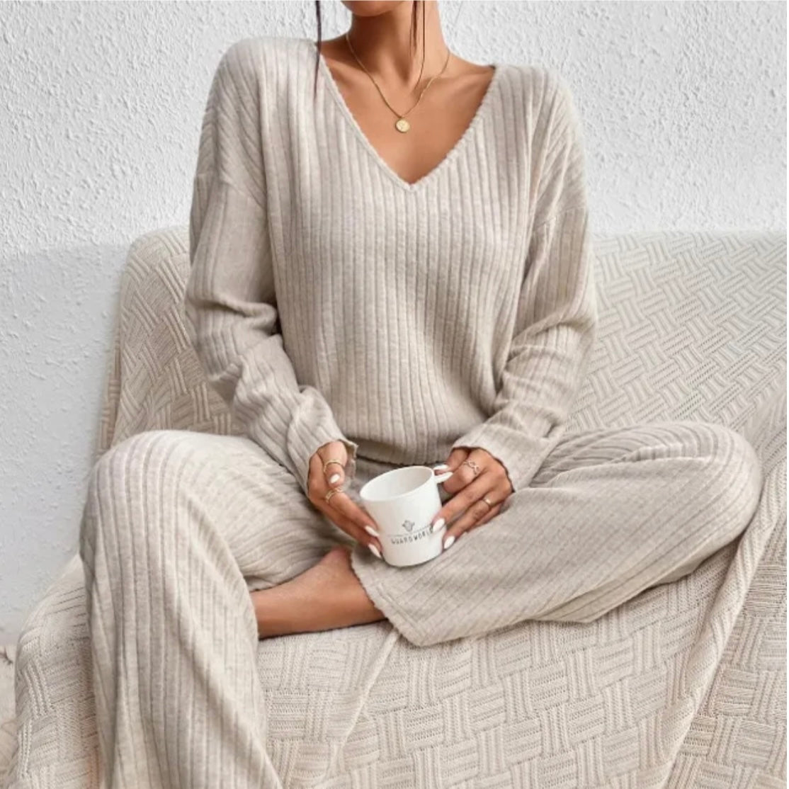 Chic Knit Womens Loungewear Set - V-Neck Top & Wide Leg Pants for Comfort 1