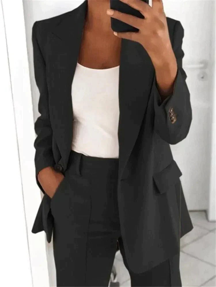 Chic Women's Suit - Relaxed Fit Blazer and Trousers Set for Effortless Style 1