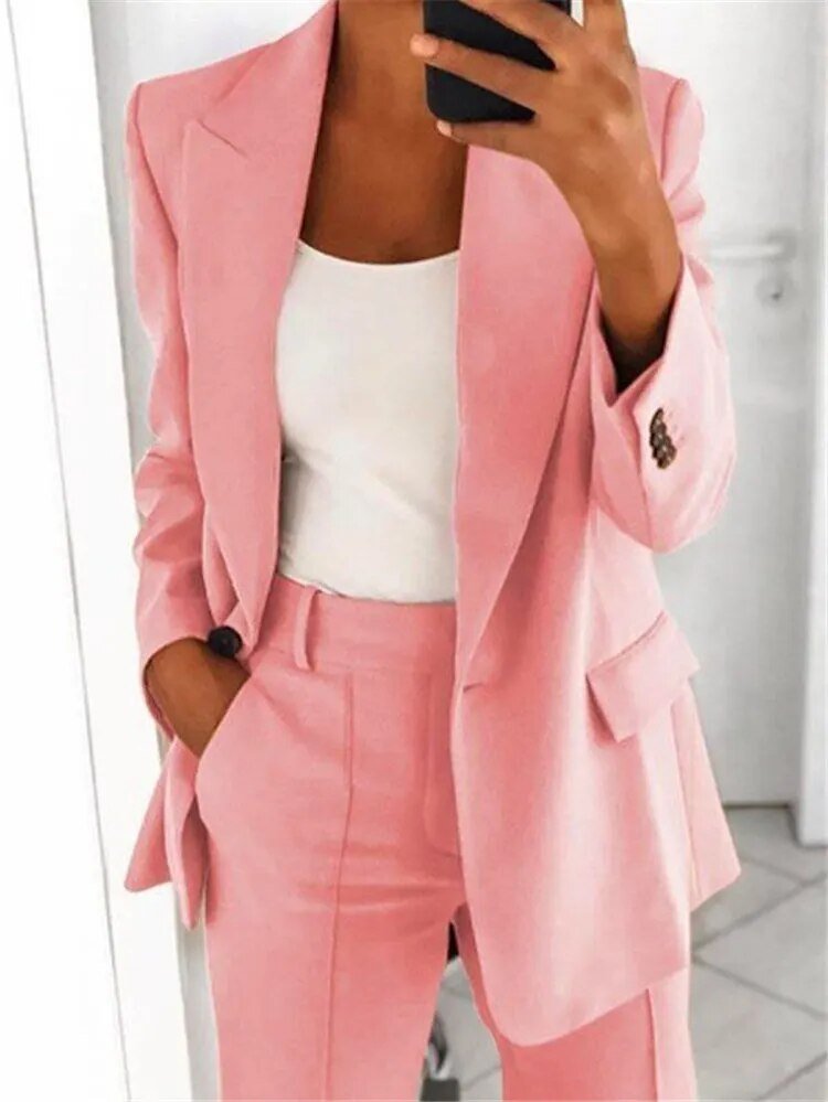 Chic Women's Suit - Relaxed Fit Blazer and Trousers Set for Effortless Style 3