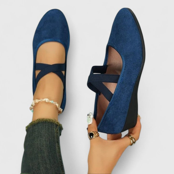 Jynna - Stylish Orthopedic Shoes for Women with Cushioned Comfort and Slip-On Design 1