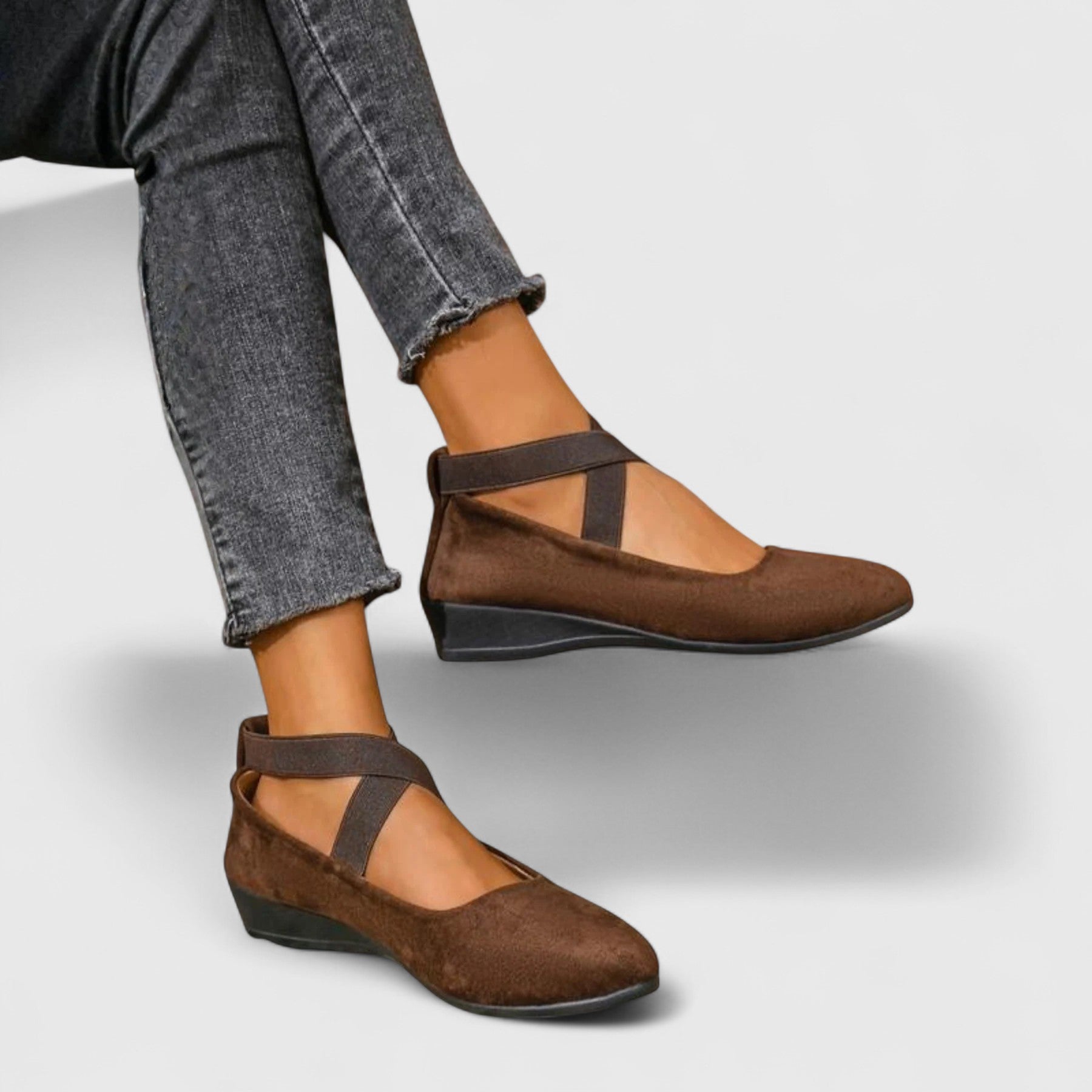 Jynna - Stylish Orthopedic Shoes for Women with Cushioned Comfort and Slip-On Design 2