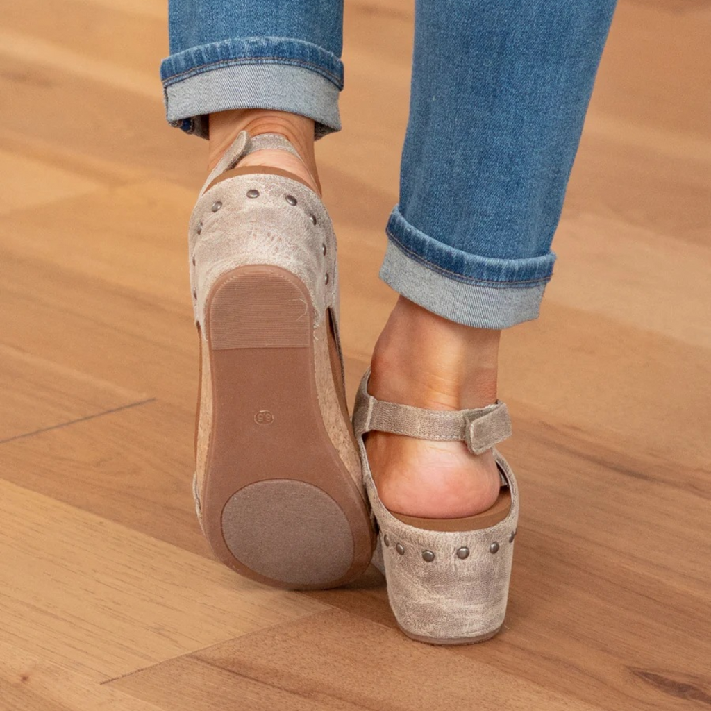 Linda - Comfortable Suede Wedge Sandals for Women with Supportive Wedge Heels 2
