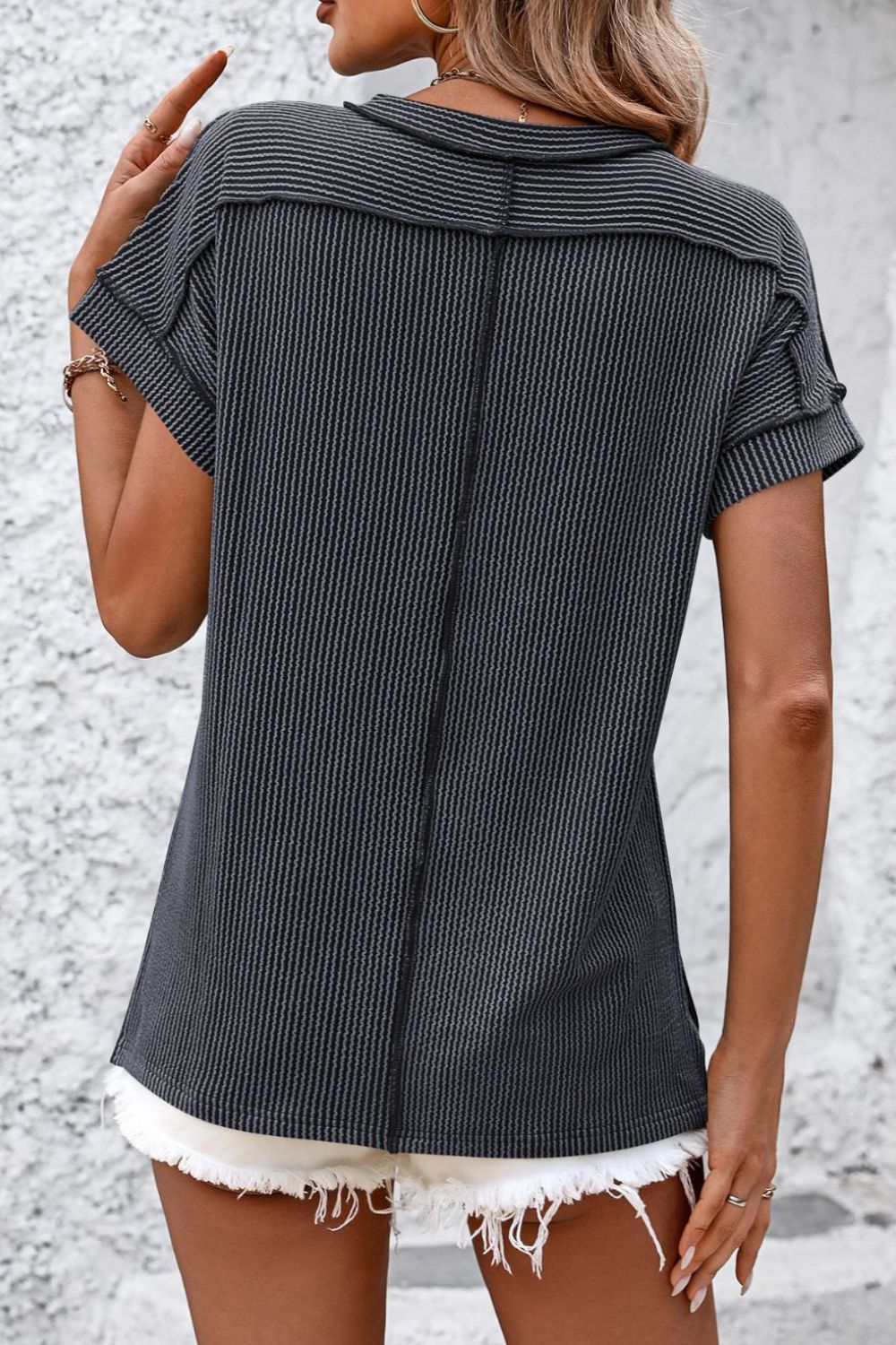 Stylish Striped Women's T Shirt - Round Neck, Short Sleeve, Comfortable Fit 1